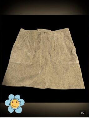 loveriche ~Olive Green Skirt ~Corduroy ~ A-Line ~ Mini ~ Big Front Pockets ~ GUC